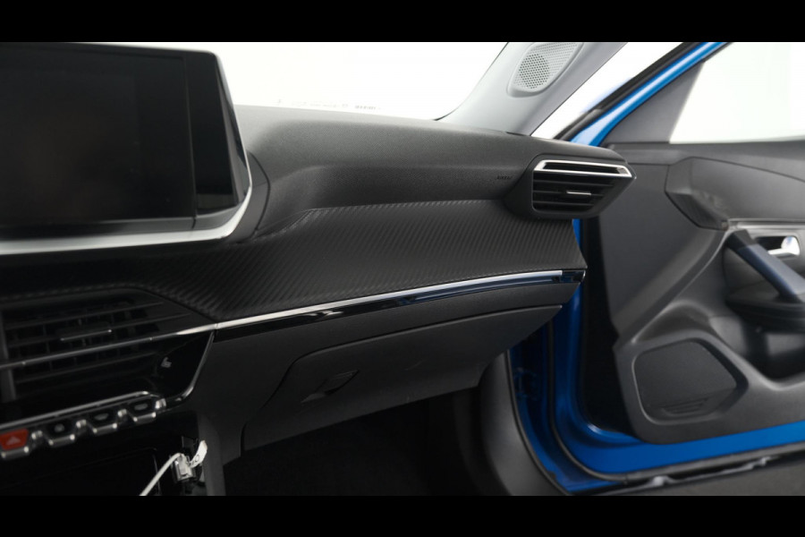Peugeot 2008 PureTech 130 Allure | Trekhaak | Camera | Apple Carplay | Stoelverwarming | Parkeersensoren