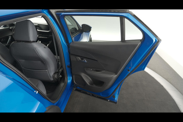 Peugeot 2008 PureTech 130 Allure | Trekhaak | Camera | Apple Carplay | Stoelverwarming | Parkeersensoren