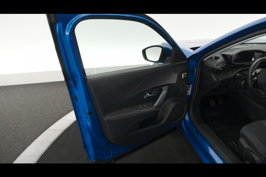 Peugeot 2008 PureTech 130 Allure | Trekhaak | Camera | Apple Carplay | Stoelverwarming | Parkeersensoren