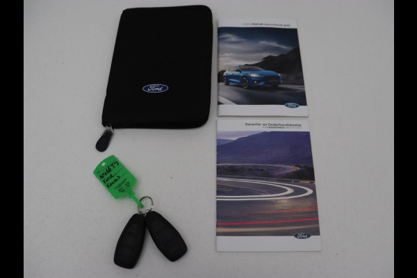 Ford Focus 1.0 EcoBoost Hybrid ST Line X | Stoel & stuurverwarming | Adaptive cruise | Camera | Keyless | Carplay | Climate control | Digital Cockpit | Full LED | DAB | Bluetooth | Getint glas Ford Focus 1.0 EcoBoost Hybrid ST Line X | Stoel & stuurverwarming | Adaptive cruise | Camera | Keyless | Carplay | Climate control | Digital Cockpit | Full LED | DAB | Bluetooth | Getint glas
