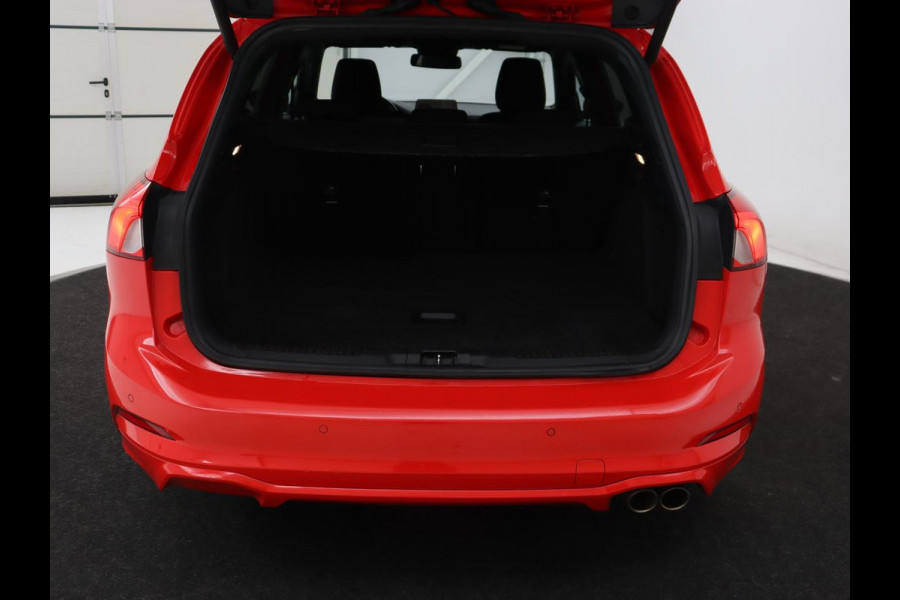 Ford Focus 1.0 EcoBoost Hybrid ST Line X | Stoel & stuurverwarming | Adaptive cruise | Camera | Keyless | Carplay | Climate control | Digital Cockpit | Full LED | DAB | Bluetooth | Getint glas Ford Focus 1.0 EcoBoost Hybrid ST Line X | Stoel & stuurverwarming | Adaptive cruise | Camera | Keyless | Carplay | Climate control | Digital Cockpit | Full LED | DAB | Bluetooth | Getint glas