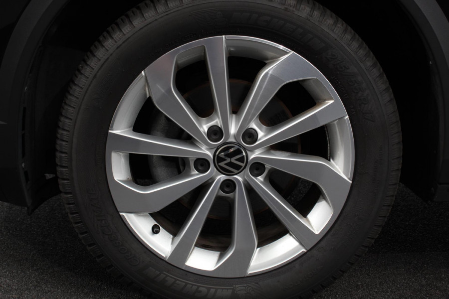 Volkswagen T-Roc 1.5 TSI 150pk DSG Style | Navigatie | Climate Control | Parkeer sensoren | Adaptive Cruise Control | Led | Dab