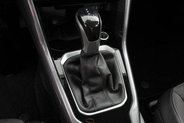 Volkswagen T-Roc 1.5 TSI 150pk DSG Style | Navigatie | Climate Control | Parkeer sensoren | Adaptive Cruise Control | Led | Dab