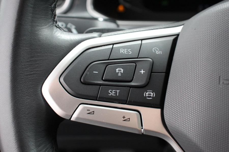 Volkswagen T-Roc 1.5 TSI 150pk DSG Style | Navigatie | Climate Control | Parkeer sensoren | Adaptive Cruise Control | Led | Dab