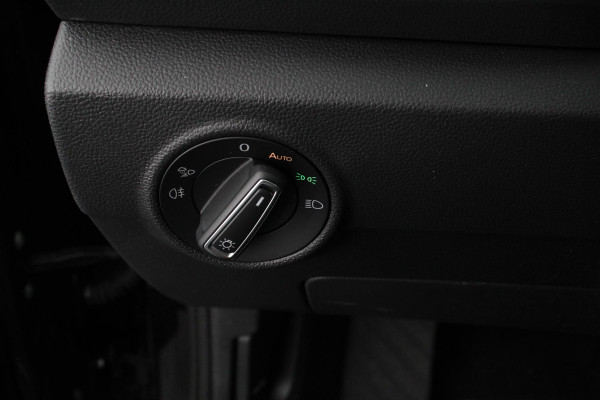 Volkswagen T-Roc 1.5 TSI 150pk DSG Style | Navigatie | Climate Control | Parkeer sensoren | Adaptive Cruise Control | Led | Dab