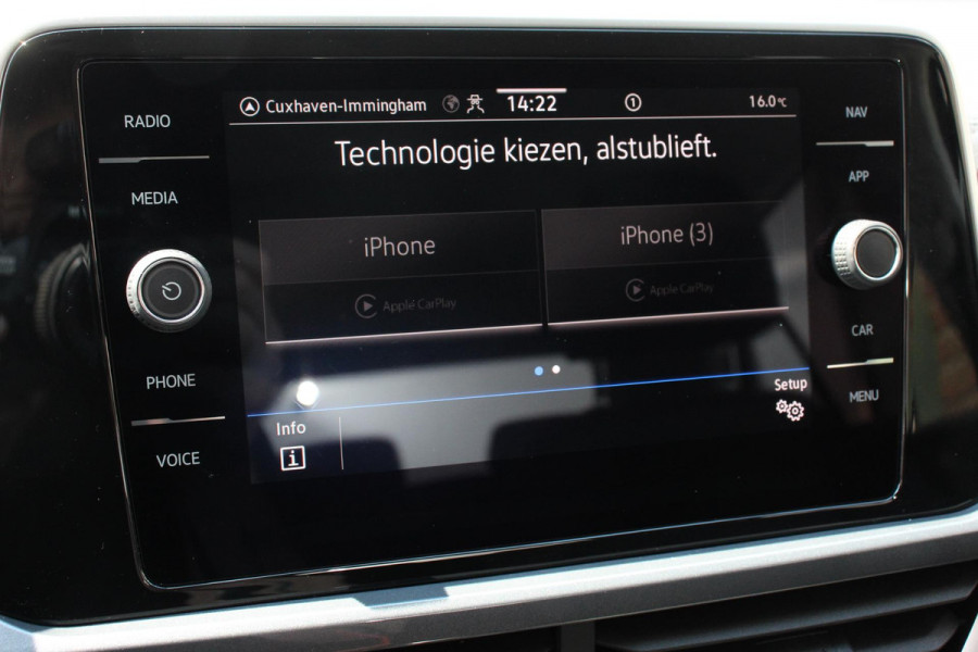 Volkswagen T-Roc 1.5 TSI 150pk DSG Style | Navigatie | Climate Control | Parkeer sensoren | Adaptive Cruise Control | Led | Dab