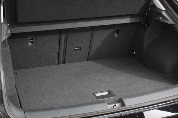 Volkswagen T-Roc 1.5 TSI 150pk DSG Style | Navigatie | Climate Control | Parkeer sensoren | Adaptive Cruise Control | Led | Dab