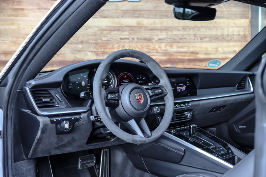 Porsche 911 3.0 Carrera GTS **Aero kit/Approved/Lift/Matrix/4WS** Porsche 911 3.0 Carrera GTS **Aero kit/Approved/Lift/Matrix/4WS**