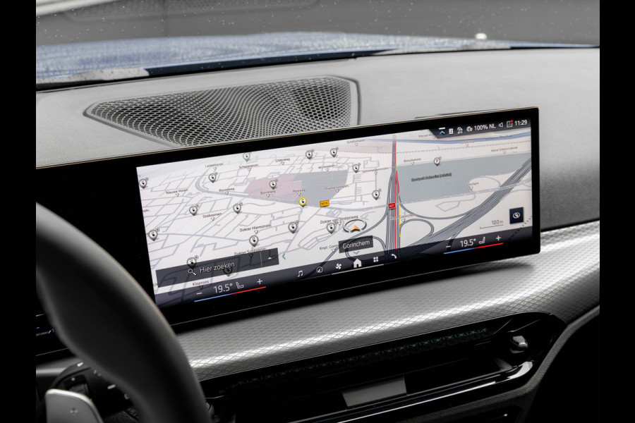 BMW 3 Serie Touring 330e M-Sport - Pano - Trekhaak - ACC - Hifi - Camera