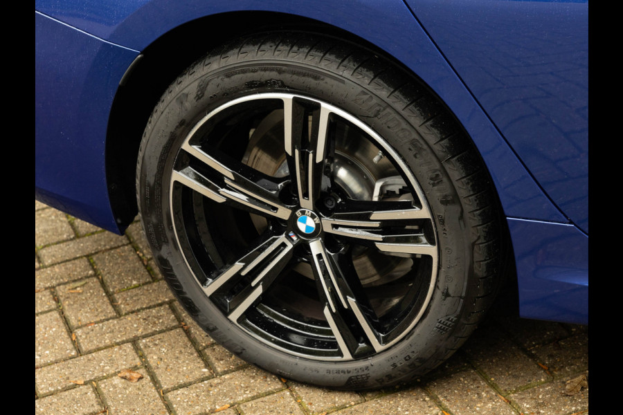 BMW 3 Serie Touring 330e M-Sport - Pano - Trekhaak - ACC - Hifi - Camera