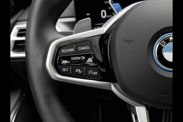 BMW 3 Serie Touring 330e M-Sport - Pano - Trekhaak - ACC - Hifi - Camera