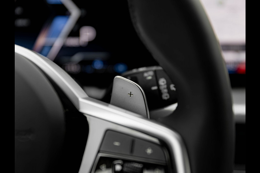 BMW 3 Serie Touring 330e M-Sport - Pano - Trekhaak - ACC - Hifi - Camera