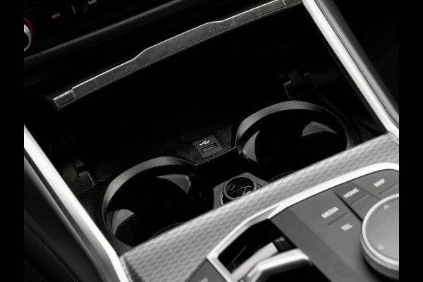 BMW 3 Serie Touring 330e M-Sport - Pano - Trekhaak - ACC - Hifi - Camera
