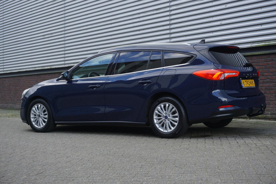 Ford FOCUS Wagon 1.0 EcoB.125PK Hybrid Titanium X Bus./Trekhaak/ Winter+Technologypack. Ford FOCUS Wagon 1.0 EcoB.125PK Hybrid Titanium X Bus./Trekhaak/ Winter+Technologypack.