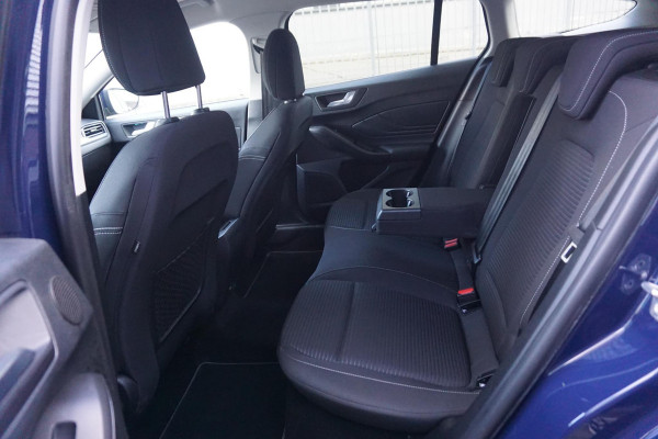 Ford FOCUS Wagon 1.0 EcoB.125PK Hybrid Titanium X Bus./Trekhaak/ Winter+Technologypack. Ford FOCUS Wagon 1.0 EcoB.125PK Hybrid Titanium X Bus./Trekhaak/ Winter+Technologypack.