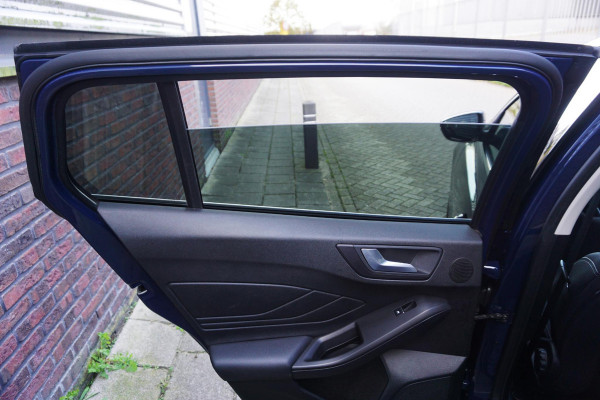 Ford FOCUS Wagon 1.0 EcoB.125PK Hybrid Titanium X Bus./Trekhaak/ Winter+Technologypack. Ford FOCUS Wagon 1.0 EcoB.125PK Hybrid Titanium X Bus./Trekhaak/ Winter+Technologypack.