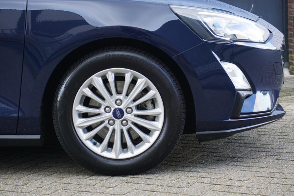 Ford FOCUS Wagon 1.0 EcoB.125PK Hybrid Titanium X Bus./Trekhaak/ Winter+Technologypack. Ford FOCUS Wagon 1.0 EcoB.125PK Hybrid Titanium X Bus./Trekhaak/ Winter+Technologypack.