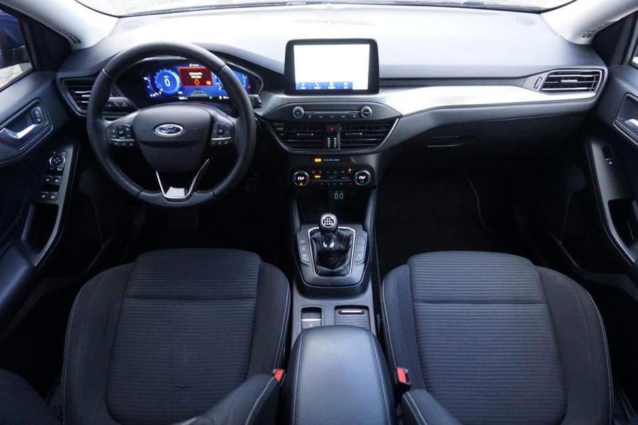 Ford FOCUS Wagon 1.0 EcoB.125PK Hybrid Titanium X Bus./Trekhaak/ Winter+Technologypack. Ford FOCUS Wagon 1.0 EcoB.125PK Hybrid Titanium X Bus./Trekhaak/ Winter+Technologypack.