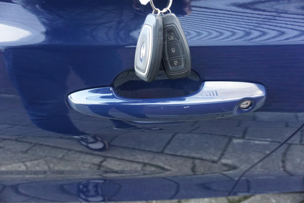 Ford FOCUS Wagon 1.0 EcoB.125PK Hybrid Titanium X Bus./Trekhaak/ Winter+Technologypack. Ford FOCUS Wagon 1.0 EcoB.125PK Hybrid Titanium X Bus./Trekhaak/ Winter+Technologypack.