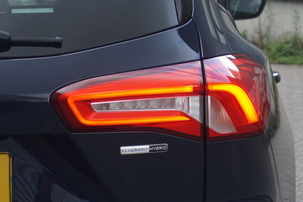 Ford FOCUS Wagon 1.0 EcoB.125PK Hybrid Titanium X Bus./Trekhaak/ Winter+Technologypack. Ford FOCUS Wagon 1.0 EcoB.125PK Hybrid Titanium X Bus./Trekhaak/ Winter+Technologypack.