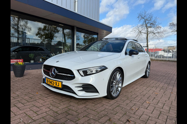 Mercedes-Benz A-Klasse 220 4MATIC | AMG | Pano | Sfeer | LED Mercedes-Benz A-Klasse 220 4MATIC | AMG | Pano | Sfeer | LED