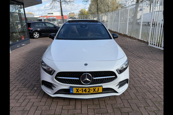 Mercedes-Benz A-Klasse 220 4MATIC | AMG | Pano | Sfeer | LED Mercedes-Benz A-Klasse 220 4MATIC | AMG | Pano | Sfeer | LED