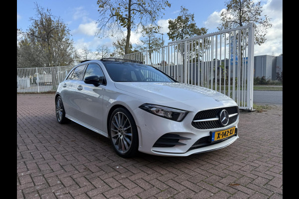 Mercedes-Benz A-Klasse 220 4MATIC | AMG | Pano | Sfeer | LED Mercedes-Benz A-Klasse 220 4MATIC | AMG | Pano | Sfeer | LED