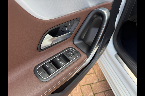 Mercedes-Benz A-Klasse 220 4MATIC | AMG | Pano | Sfeer | LED Mercedes-Benz A-Klasse 220 4MATIC | AMG | Pano | Sfeer | LED