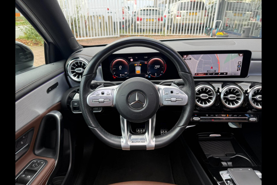 Mercedes-Benz A-Klasse 220 4MATIC | AMG | Pano | Sfeer | LED Mercedes-Benz A-Klasse 220 4MATIC | AMG | Pano | Sfeer | LED