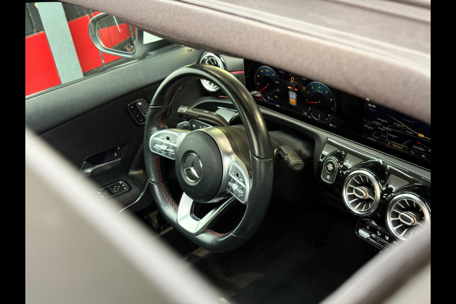Mercedes-Benz A-Klasse A200 AMG Limousine | Memory|Night-pakket|Keyless|Multibeam Mercedes-Benz A-Klasse A200 AMG Limousine | Memory|Night-pakket|Keyless|Multibeam