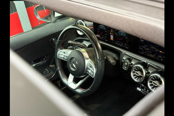 Mercedes-Benz A-Klasse A200 AMG Limousine | Memory|Night-pakket|Keyless|Multibeam Mercedes-Benz A-Klasse A200 AMG Limousine | Memory|Night-pakket|Keyless|Multibeam