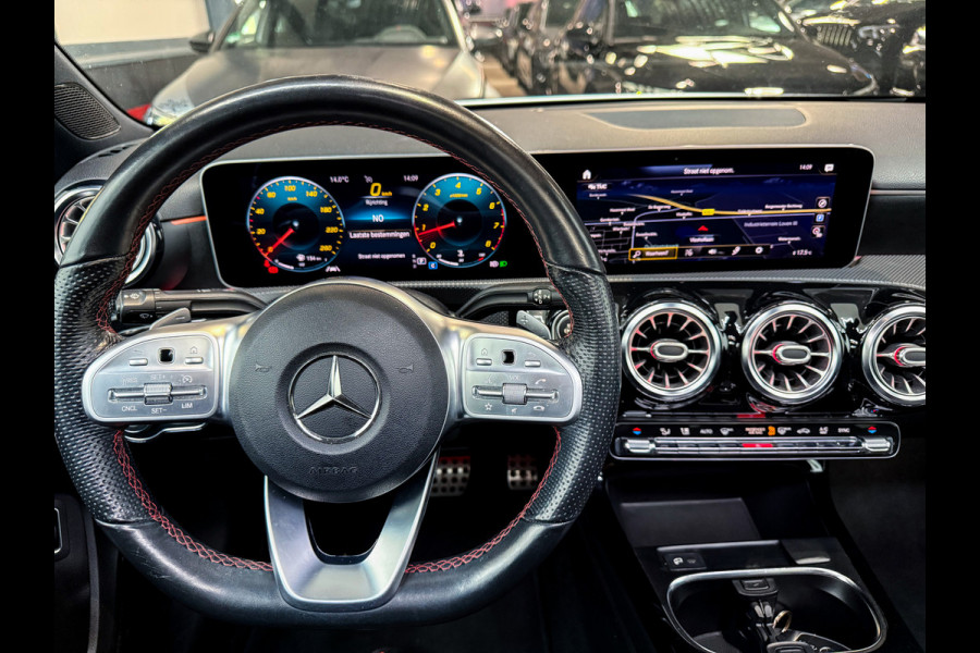 Mercedes-Benz A-Klasse A200 AMG Limousine | Memory|Night-pakket|Keyless|Multibeam Mercedes-Benz A-Klasse A200 AMG Limousine | Memory|Night-pakket|Keyless|Multibeam