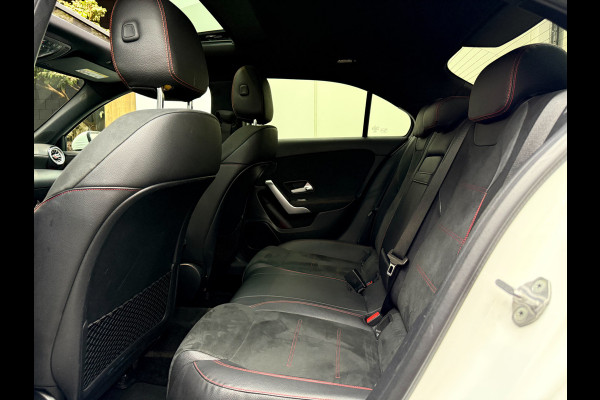 Mercedes-Benz A-Klasse A200 AMG Limousine | Memory|Night-pakket|Keyless|Multibeam Mercedes-Benz A-Klasse A200 AMG Limousine | Memory|Night-pakket|Keyless|Multibeam