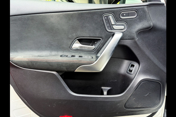 Mercedes-Benz A-Klasse A200 AMG Limousine | Memory|Night-pakket|Keyless|Multibeam Mercedes-Benz A-Klasse A200 AMG Limousine | Memory|Night-pakket|Keyless|Multibeam