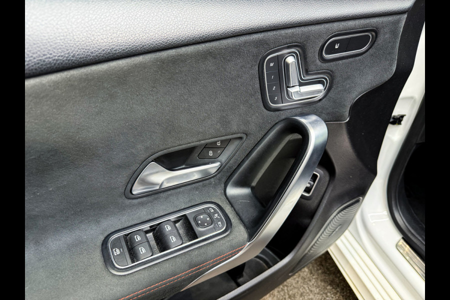 Mercedes-Benz A-Klasse A200 AMG Limousine | Memory|Night-pakket|Keyless|Multibeam Mercedes-Benz A-Klasse A200 AMG Limousine | Memory|Night-pakket|Keyless|Multibeam