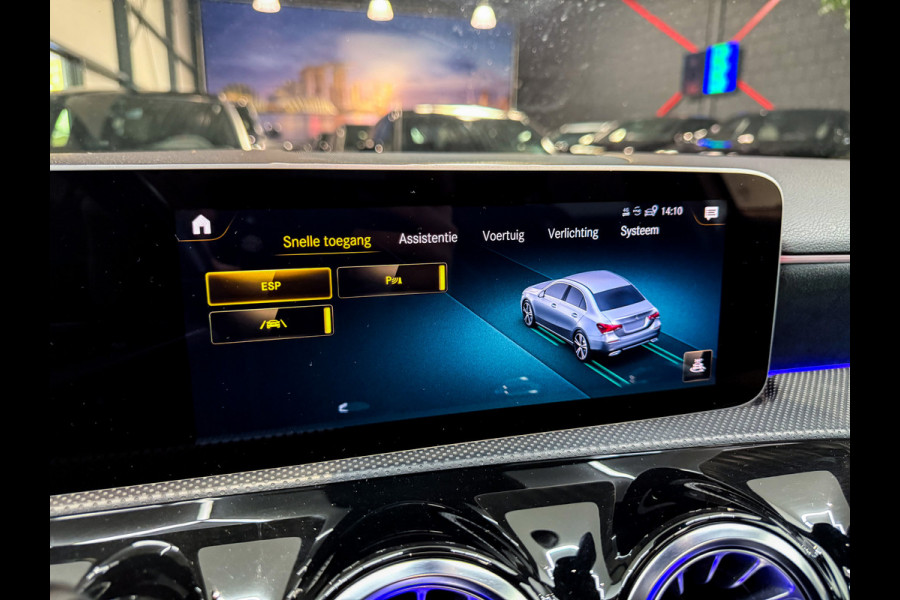 Mercedes-Benz A-Klasse A200 AMG Limousine | Memory|Night-pakket|Keyless|Multibeam Mercedes-Benz A-Klasse A200 AMG Limousine | Memory|Night-pakket|Keyless|Multibeam