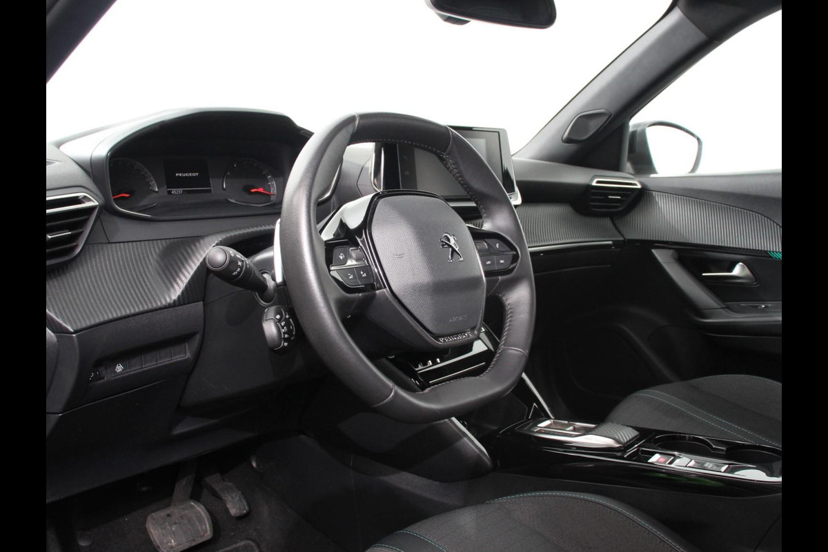 Peugeot 2008 1.2 PureTech 130pk Automaat Allure | Navigatie | Climate Control | Dab | Led | Lichtmetalen Velgen | Parkeer sensoren | Cruise Control Peugeot 2008 1.2 PureTech 130pk Automaat Allure | Navigatie | Climate Control | Dab | Led | Lichtmetalen Velgen | Parkeer sensoren | Cruise Control