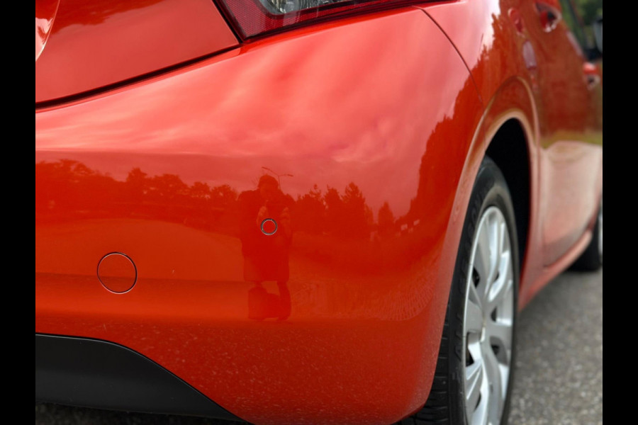 Peugeot 208 1.2 PureTech Blue Lion, 5 deurs, airco, parkeersensoren, cruisecontrol,Nederlandse auto met nationale auto pas