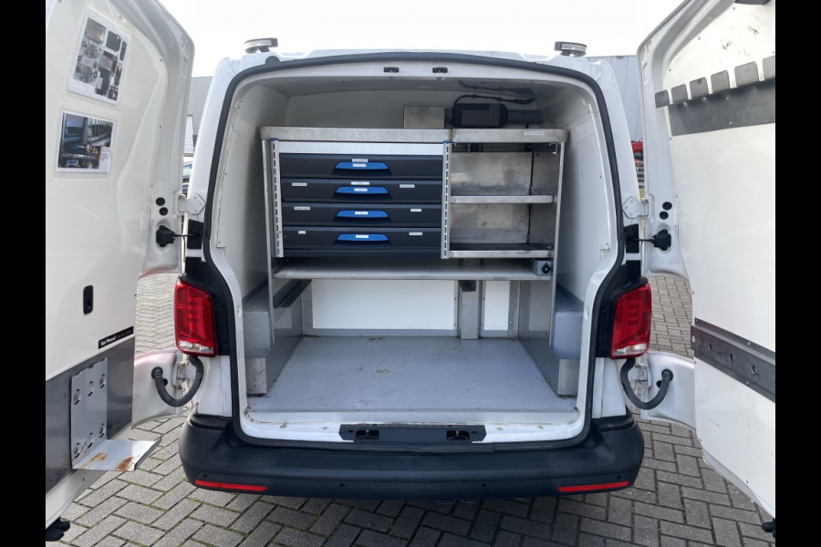 Volkswagen Transporter 2.0 TDI 150PK DSG Dierenvervoer Volkswagen Transporter 2.0 TDI 150PK DSG Dierenvervoer