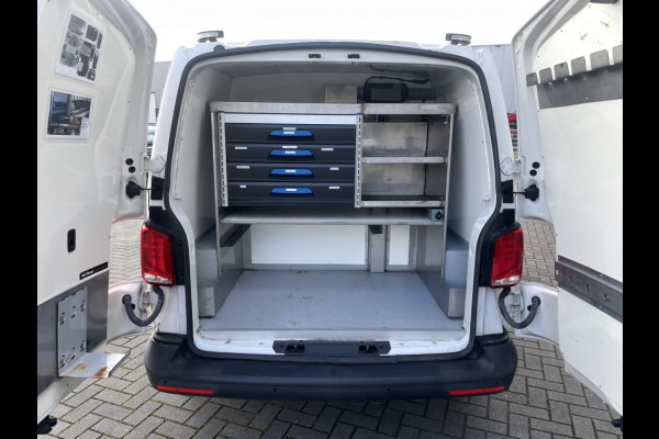 Volkswagen Transporter 2.0 TDI 150PK DSG Dierenvervoer Volkswagen Transporter 2.0 TDI 150PK DSG Dierenvervoer