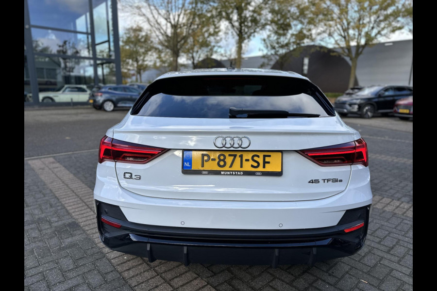 Audi Q3 Sportback 45 TFSI e S Edition PLUG IN HYBRIDE||2x S-LINE BINNEN + BUITEN| ADAPTIVE CRUISE| DODE HOEK | ELEK. TREKHAAK| DIG. DASH| Audi Q3 Sportback 45 TFSI e S Edition PLUG IN HYBRIDE||2x S-LINE BINNEN + BUITEN| ADAPTIVE CRUISE| DODE HOEK | ELEK. TREKHAAK| DIG. DASH|