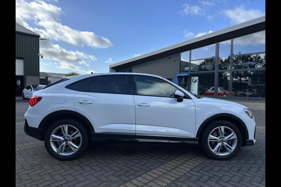 Audi Q3 Sportback 45 TFSI e S Edition PLUG IN HYBRIDE||2x S-LINE BINNEN + BUITEN| ADAPTIVE CRUISE| DODE HOEK | ELEK. TREKHAAK| DIG. DASH| Audi Q3 Sportback 45 TFSI e S Edition PLUG IN HYBRIDE||2x S-LINE BINNEN + BUITEN| ADAPTIVE CRUISE| DODE HOEK | ELEK. TREKHAAK| DIG. DASH|