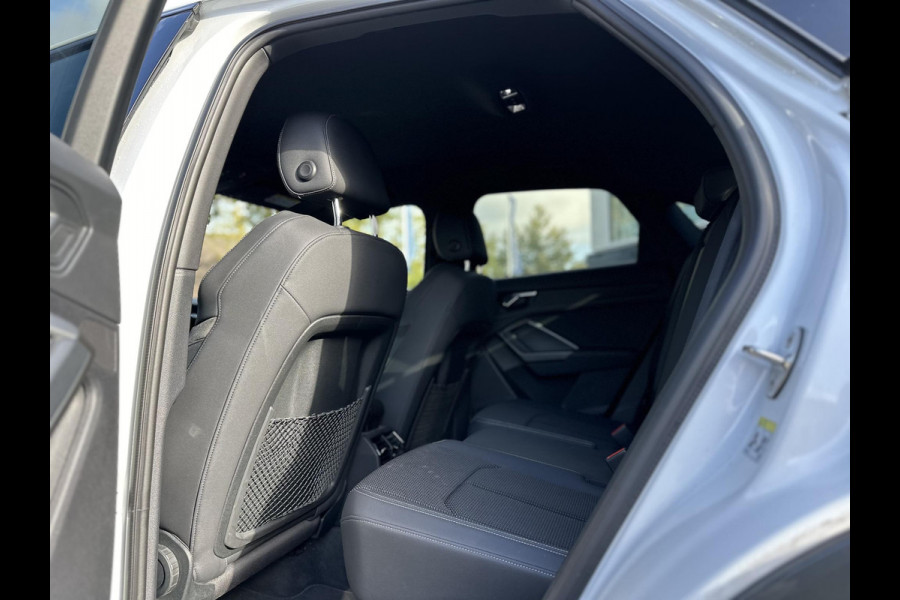 Audi Q3 Sportback 45 TFSI e S Edition PLUG IN HYBRIDE||2x S-LINE BINNEN + BUITEN| ADAPTIVE CRUISE| DODE HOEK | ELEK. TREKHAAK| DIG. DASH| Audi Q3 Sportback 45 TFSI e S Edition PLUG IN HYBRIDE||2x S-LINE BINNEN + BUITEN| ADAPTIVE CRUISE| DODE HOEK | ELEK. TREKHAAK| DIG. DASH|