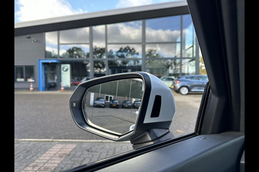 Audi Q3 Sportback 45 TFSI e S Edition PLUG IN HYBRIDE||2x S-LINE BINNEN + BUITEN| ADAPTIVE CRUISE| DODE HOEK | ELEK. TREKHAAK| DIG. DASH| Audi Q3 Sportback 45 TFSI e S Edition PLUG IN HYBRIDE||2x S-LINE BINNEN + BUITEN| ADAPTIVE CRUISE| DODE HOEK | ELEK. TREKHAAK| DIG. DASH|