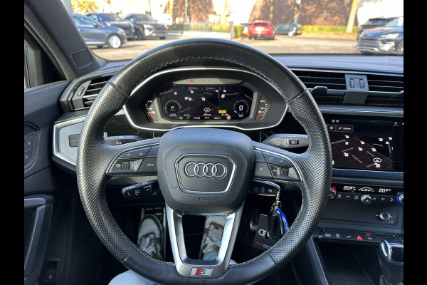 Audi Q3 Sportback 45 TFSI e S Edition PLUG IN HYBRIDE||2x S-LINE BINNEN + BUITEN| ADAPTIVE CRUISE| DODE HOEK | ELEK. TREKHAAK| DIG. DASH| Audi Q3 Sportback 45 TFSI e S Edition PLUG IN HYBRIDE||2x S-LINE BINNEN + BUITEN| ADAPTIVE CRUISE| DODE HOEK | ELEK. TREKHAAK| DIG. DASH|
