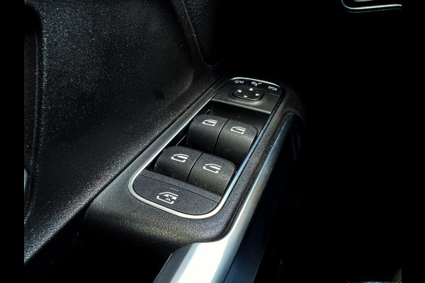 Mercedes-Benz Glb 200 Premium Plus panorama_carplay_Camera Mercedes-Benz Glb 200 Premium Plus panorama_carplay_Camera