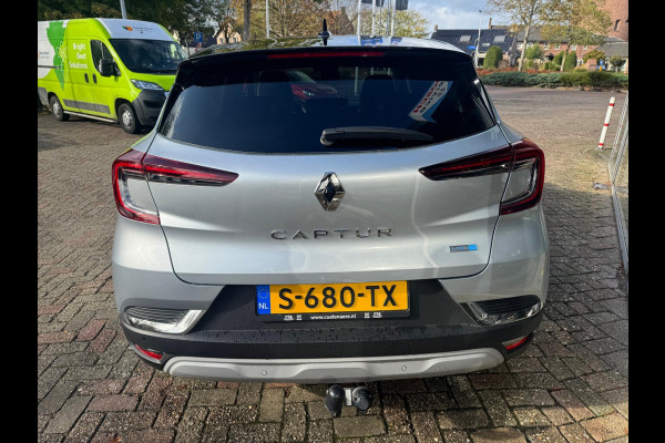 Renault Captur 1.6 E-Tech Plug-in Hybrid 160 Intens Trekhaak / Groot Navi / LM velgen / Clima / Full LED