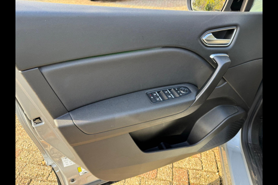 Renault Captur 1.6 E-Tech Plug-in Hybrid 160 Intens Trekhaak / Groot Navi / LM velgen / Clima / Full LED