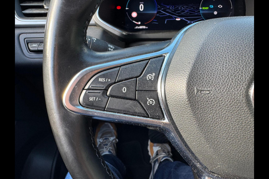 Renault Captur 1.6 E-Tech Plug-in Hybrid 160 Intens Trekhaak / Groot Navi / LM velgen / Clima / Full LED