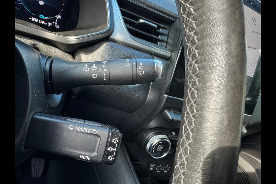 Renault Captur 1.6 E-Tech Plug-in Hybrid 160 Intens Trekhaak / Groot Navi / LM velgen / Clima / Full LED